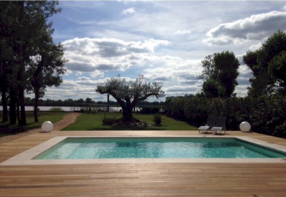 Constructeur piscine sur-mesure Bordeaux